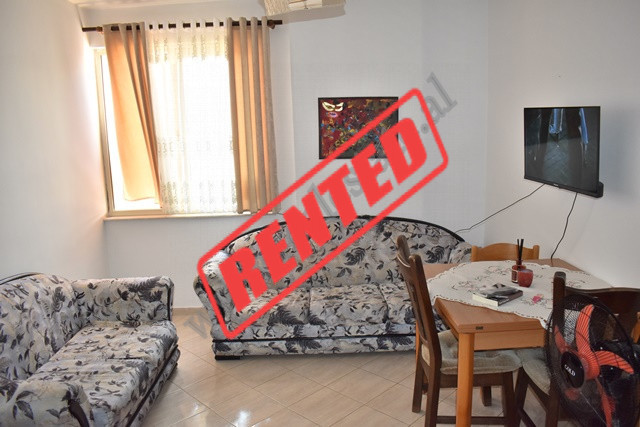 Apartament 1+1 me qira ne rrugen Isa Boletini prane rruges se Dibres.
Shtepia pozicionohet ne katin